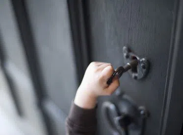 Locksmith Master Shop Bronx, NY 718-304-2935 - 7-Door-Unlock